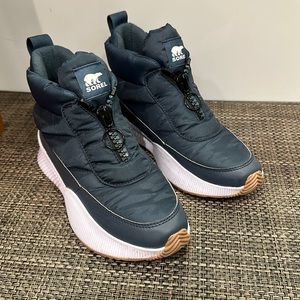 Sorel, Out N About Puffy Zip Boots